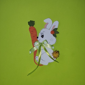 Fehér nyuszi pöttyös masnival, répával a kezében- hűtőmágnes, Otthon & Életmód, Konyhafelszerelés, tálalás, Konyhai dekoráció, Hűtőmágnes, , MESKA