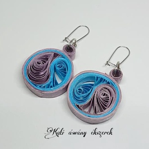 Quilling technikával készült fülbevalók - ékszer - fülbevaló - lógó fülbevaló - Meska.hu