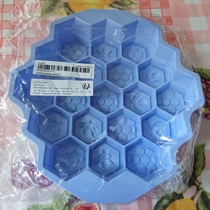 Méhsejt szilikon forma gyantázáshoz, illatviaszhoz, szappanozáshoz , Kellékek & szerszámok, Vegyes alapanyag, Szilikon öntőforma, Gyertya-, mécseskészítés, Szappankészítés, MESKA