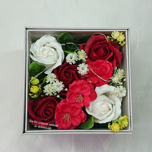 Extra csoda doboz: világító szappanvirág csokor  - otthon & életmód - dekoráció - virágdísz és tartó - virágbox, virágdoboz - Meska.hu