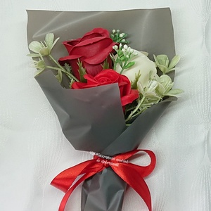 3 szálas szappanrózsa csokrok díszdobozban , Otthon & Életmód, Dekoráció, Virágdísz és tartó, Csokor & Virágdísz, Virágkötés, Szappankészítés, MESKA