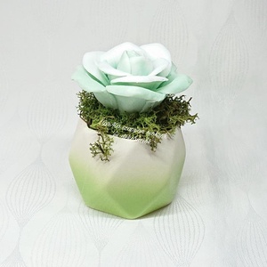 Zöld szappanrózsa színátmenetes kerámia kaspóban , Otthon & Életmód, Dekoráció, Virágdísz és tartó, Csokor & Virágdísz, Virágkötés, Szappankészítés, MESKA