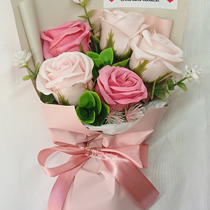 5 szálas szappanrózsa csokor díszdobozban, Otthon & Életmód, Virágdekoráció, Virágok, Virágcsokor, Virágkötés, Szappankészítés, MESKA