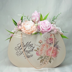 Szappanvirágok Anyák napi fa táskában - Meska.hu