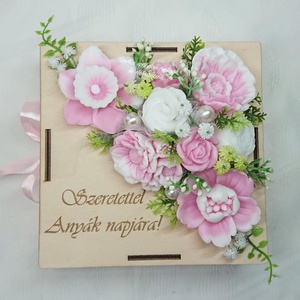 Szeretettel Anyák napjára! szappanvirág csokor  - Meska.hu