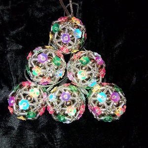 Ezüst-tarka karácsonyfadíszek - Meska.hu