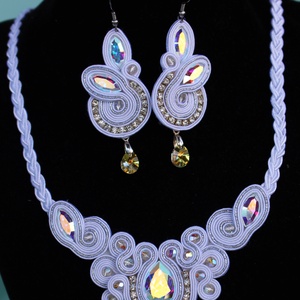 Menyasszonyi egyedi sujtás ékszer, nyaklánc és fülbevaló, antiallergén nemesacél, Swarovski kristályokkal - esküvő - ékszer - ékszerszett - Meska.hu Menyasszonyi egyedi sujtás ékszer, nyaklánc és fülbevaló, antiallergén nemesacél, Swarovski kristályokkal - esküvő - ékszer - ékszerszett - Meska.hu