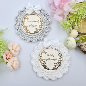 Anyák napi horgolt, gravírozott hűtőmágnes - Meska.hu