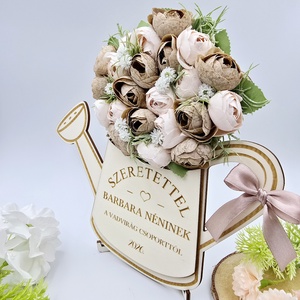 Ajándék óvó néninek, tanító néninek - selyemvirágokkal díszített egyedi feliratos öntözőkanna 12. - otthon & életmód - dekoráció - dísztárgy - Meska.hu