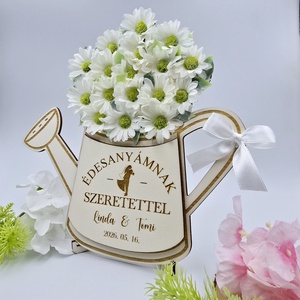 Szülőköszöntő ajándék - selyemvirágokkal díszített egyedi feliratos öntözőkanna 14. - Meska.hu