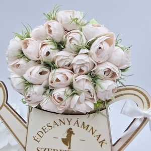 Szülőköszöntő ajándék - selyemvirágokkal díszített egyedi feliratos öntözőkanna 15. - esküvő - emlék & ajándék - szülőköszöntő ajándék - Meska.hu