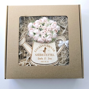 Szülőköszöntő ajándék - selyemvirágokkal díszített egyedi feliratos öntözőkanna 15. - esküvő - emlék & ajándék - szülőköszöntő ajándék - Meska.hu