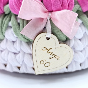 Horgolt tulipános tárolókosár egyedi felirattal, pink. Ajándék pedagógusnapra - otthon & életmód - tárolás & rendszerezés - tárolókosár - Meska.hu