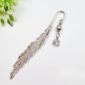 Ajándék magyartanároknak - Könyvjelző ábécé kocka charm dísszel , Könyv & Zene, Könyvjelző, Gyöngyfűzés, gyöngyhímzés, Ékszerkészítés, MESKA