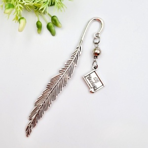 Ajándék tanároknak - Könyvjelző Best teacher (legjobb tanár) charm dísszel , Könyv & Zene, Könyvjelző, Gyöngyfűzés, gyöngyhímzés, Ékszerkészítés, MESKA