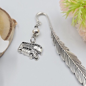 Ajándék angoltanároknak - Könyvjelző London busz charm dísszel  - könyv & zene - könyvjelző - Meska.hu