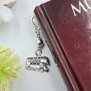 Ajándék angoltanároknak - Könyvjelző London busz charm dísszel  - könyv & zene - könyvjelző - Meska.hu