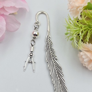 Ajándék matematikatanároknak - Könyvjelző körző charm dísszel  - könyv & zene - könyvjelző - Meska.hu