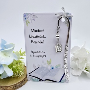 Ajándék magyartanároknak ballagásra, pedagógusnapra, tanév végére - Könyvjelző könyv charmmal, ajándékkártyán, Könyv & Zene, Könyvjelző, Gyöngyfűzés, gyöngyhímzés, Ékszerkészítés, MESKA