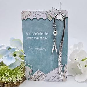Ajándék matematikatanároknak ballagásra, pedagógusnapra, tanév végére - Könyvjelző körző charmmal, ajándékkártyán - Meska.hu