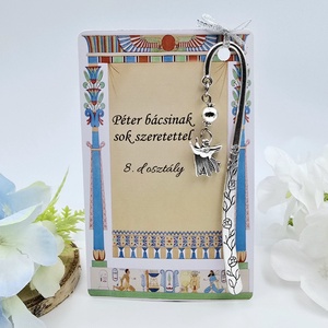 Ajándék történelemtanároknak ballagásra, pedagógusnapra, tanév végére - Könyvjelző Anubisz charmmal, ajándékkártyán - Meska.hu