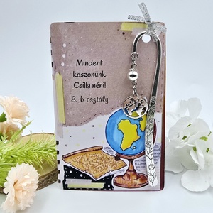 Ajándék földrajztanároknak ballagásra, pedagógusnapra, tanév végére - Könyvjelző földgömb charmmal, ajándékkártyán, Könyv & Zene, Könyvjelző, Gyöngyfűzés, gyöngyhímzés, Ékszerkészítés, MESKA