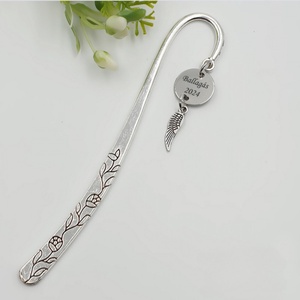 Tanároknak, óvó néninek ajándék - Gravírozott könyvjelző egyedi felirattal, angyalszárny charmmal, Könyv & Zene, Könyvjelző, Gravírozás, pirográfia, MESKA