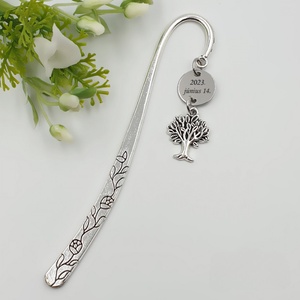 Tanároknak, óvó néninek ajándék - Gravírozott könyvjelző egyedi felirattal, életfa charmmal, Könyv & Zene, Könyvjelző, Gravírozás, pirográfia, MESKA