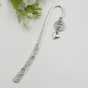 Tanároknak, óvó néninek ajándék - Gravírozott könyvjelző egyedi felirattal, szív charmmal, Könyv & Zene, Könyvjelző, Gravírozás, pirográfia, MESKA