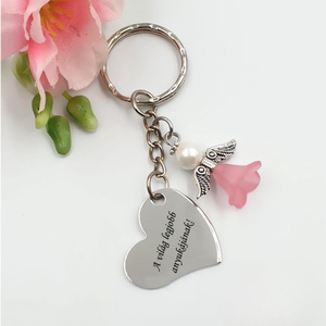 Szív alakú kulcstartó rózsaszín angyalkával, egyedi felirattal - Ajándék anyák napjára, Táska & Tok, Kulcstartó & Táskadísz, Kulcstartó, Ékszerkészítés, Gravírozás, pirográfia, MESKA