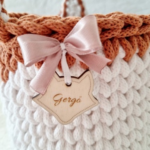 Horgolt róka tárolókosár egyedi felirattal. Ajándék gyerekeknek - baba - mama - babaszobabútor - játéktároló - Meska.hu