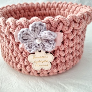 Horgolt tárolókosár egyedi felirattal. Ajándék anyák napjára - otthon & életmód - tárolás & rendszerezés - tárolókosár - Meska.hu