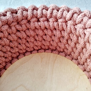 Horgolt tárolókosár egyedi felirattal. Ajándék anyák napjára - otthon & életmód - tárolás & rendszerezés - tárolókosár - Meska.hu