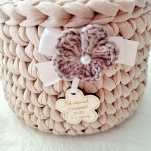 Horgolt tárolókosár egyedi felirattal. Ajándék anyák napjára - otthon & életmód - tárolás & rendszerezés - tárolókosár - Meska.hu