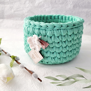 Horgolt tárolókosár egyedi felirattal. Ajándék anyák napjára, Otthon & Életmód, Tárolás & Rendszerezés, Tárolókosár, Horgolás, Gravírozás, pirográfia, MESKA