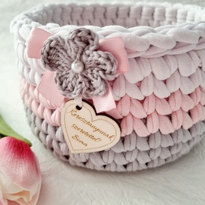 Horgolt tárolókosár egyedi felirattal. Ajándék anyák napjára - otthon & életmód - tárolás & rendszerezés - tárolókosár - Meska.hu