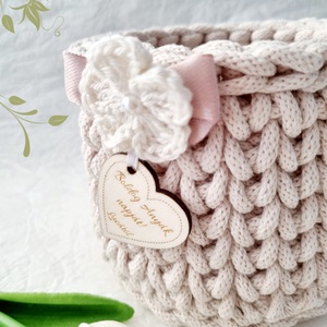 Horgolt tárolókosár egyedi felirattal. Ajándék anyák napjára - otthon & életmód - tárolás & rendszerezés - tárolókosár - Meska.hu