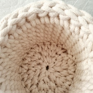 Horgolt tárolókosár egyedi felirattal. Ajándék anyák napjára - otthon & életmód - tárolás & rendszerezés - tárolókosár - Meska.hu