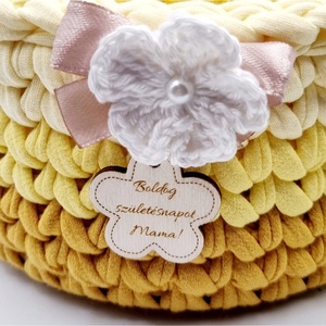 Horgolt tárolókosár egyedi felirattal. Ajándék anyák napjára - otthon & életmód - tárolás & rendszerezés - tárolókosár - Meska.hu