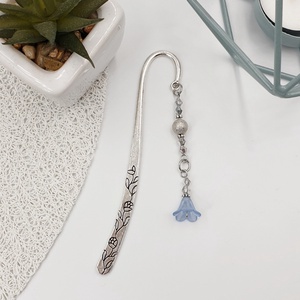 Isabell - virágos, gyöngyös könyvjelző - Meska.hu