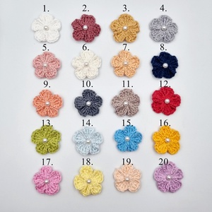 Anyák napi ajándékötlet - Egyedi feliratos szív alakú gravírozott fa dísz horgolt virággal - otthon & életmód - dekoráció - asztal és polc dekoráció - gravírozott táblák - Meska.hu