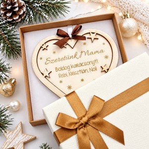 Egyedi feliratos szív alakú gravírozott dísz - karácsony - karácsonyi lakásdekoráció - karácsonyfadíszek - Meska.hu