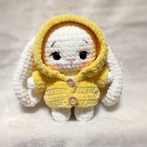 Horgolt nyuszi kabátban, Játék & Sport, Plüssállat & Játékfigura, Nyuszi, Horgolás, MESKA