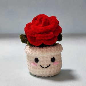 Horgolt cserepes rózsa, Játék & Sport, Plüssállat & Játékfigura, Más figura, Horgolás, MESKA