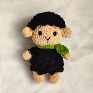 Horgolt plüss bárány - játék & sport - plüssállat & játékfigura - plüss bárány - Meska.hu