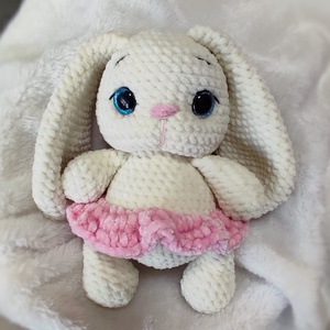 Horgolt plüss nyuszi - játék & sport - plüssállat & játékfigura - nyuszi - Meska.hu