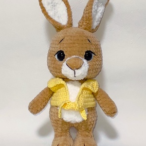 Horgolt plüss nyuszi - játék & sport - plüssállat & játékfigura - nyuszi - Meska.hu