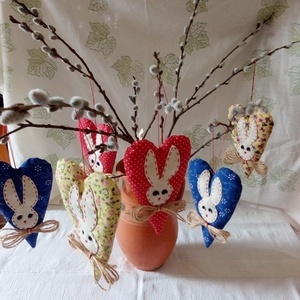 Húsvéti nyuszikás szivek függődísz - otthon & életmód - dekoráció - fali és függő dekoráció - függődísz - Meska.hu