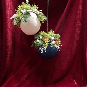 Bársonnyal bevont, gazdagon díszített karácsonyi gömbök, Karácsony, Karácsonyi lakásdekoráció, Karácsonyi lakásdíszek, Mindenmás, Virágkötés, MESKA