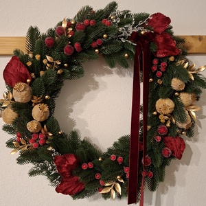 Nagyméretű, gazdagon díszített piros és arany színű kopogtató , Karácsony, Karácsonyi lakásdekoráció, Karácsonyi ajtódíszek, Virágkötés, Mindenmás, MESKA